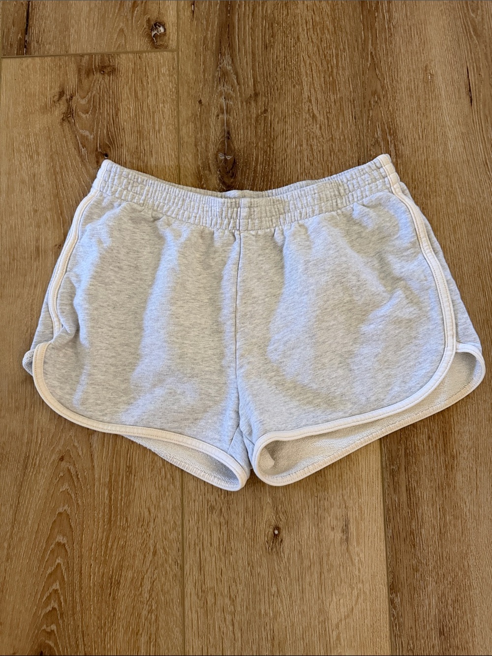 Offline Aerie | Women's Light Gray Athletic Terry Shorts with Contrast Trim | M
